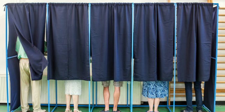 Lawmaker Vows To Overturn Ancient Law To Allow Selfies In The Voting Booth